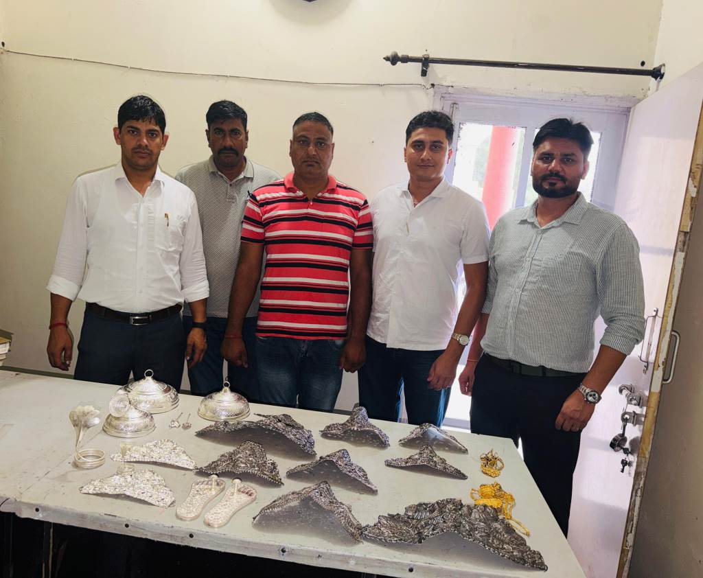 Accused of theft incident in temple arrested stolen silverlike jewellery and other items recovered